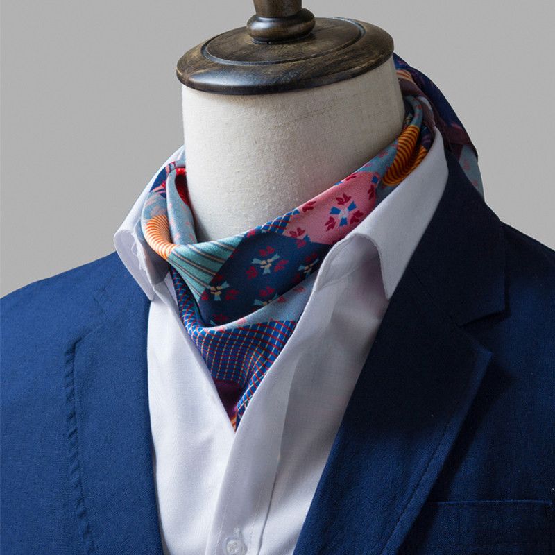 Foulard carré en soie pour homme 