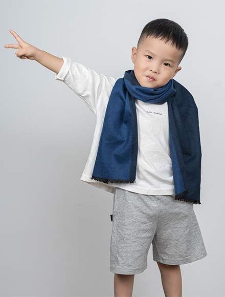 Double sided double plain color children's scarf
