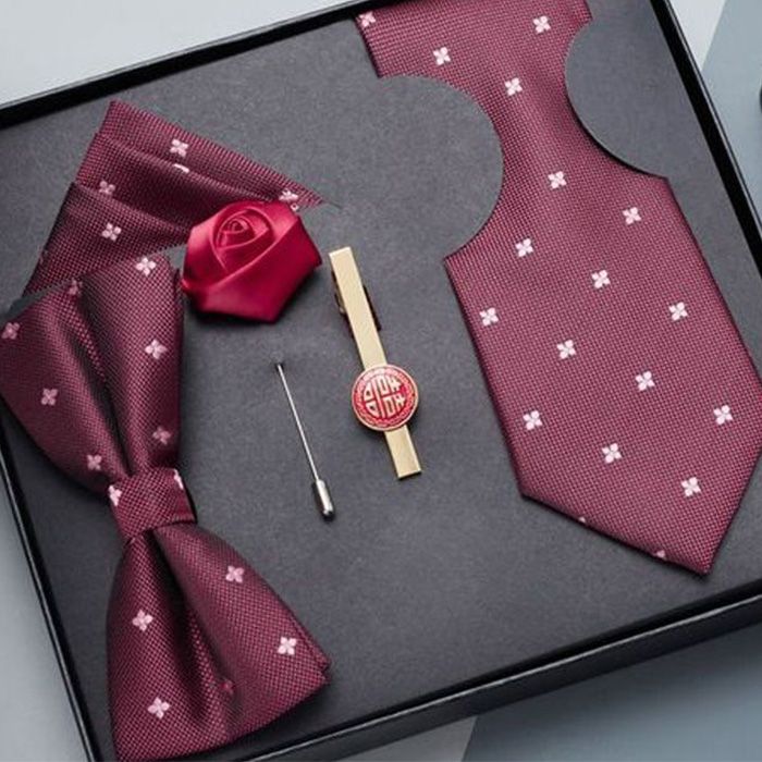Necktie & bow tie